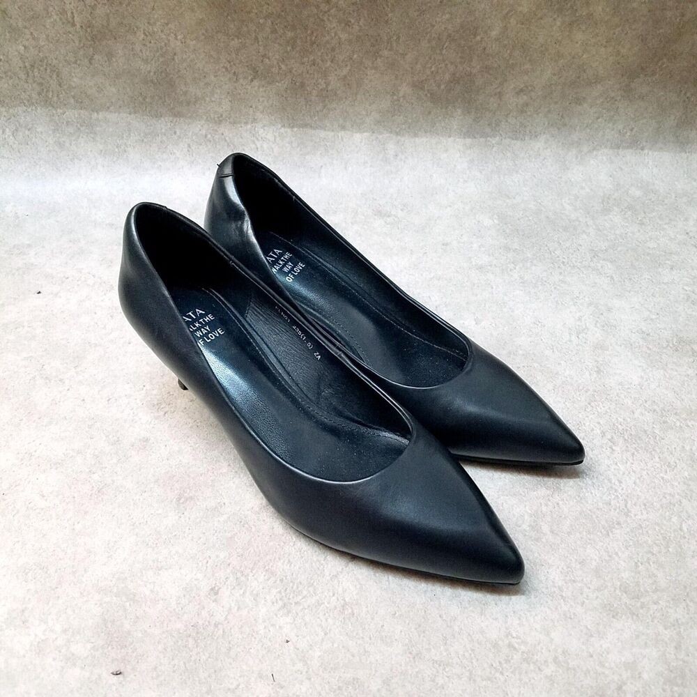 TATA Walk the Way of Love Womens Size 235 7? Black Pointed Toe Kitten Heel Pumps